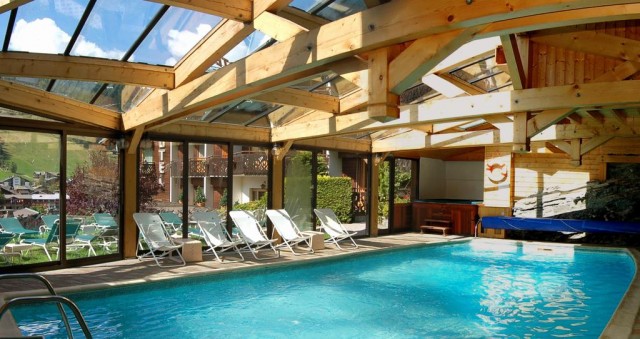 logement morzine avec piscine