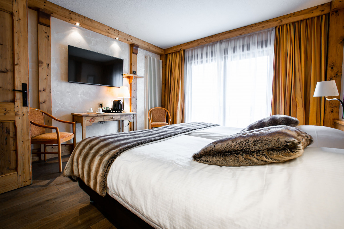 Hôtel Les Champs Fleuris - © Hôtel Les Champs Fleuris Hôtel Les Champs Fleuris