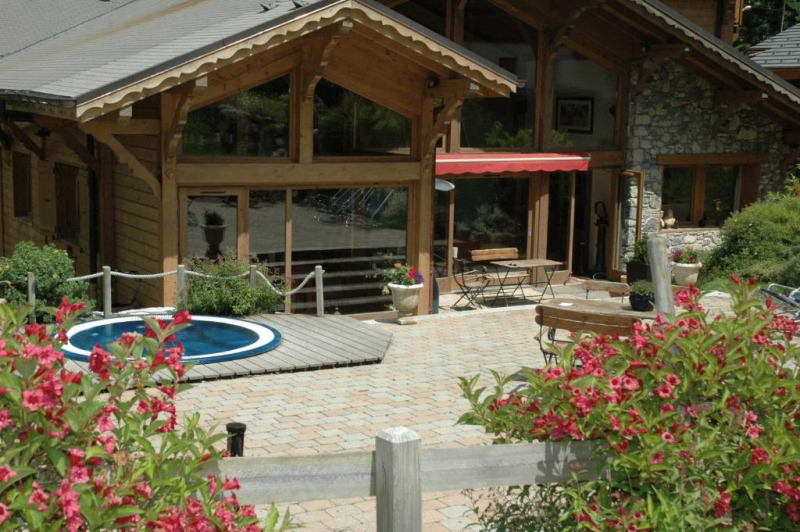 Hotel Au Coin du Feu / Chilly Powder_Morzine