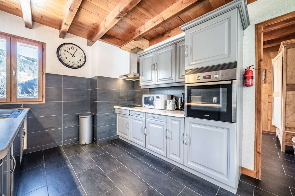 _clients_227411002_photos_172p_7186378