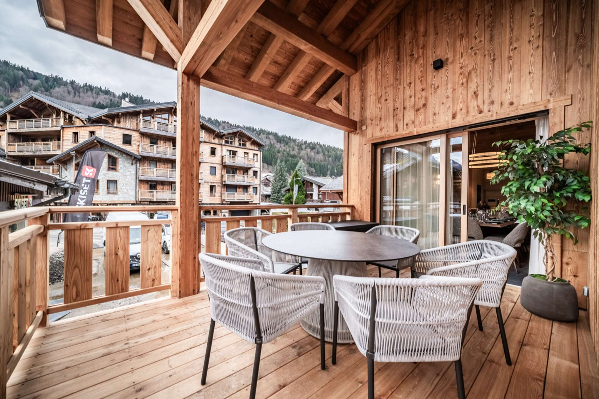 _clients_227411002_photos_383z_6974966