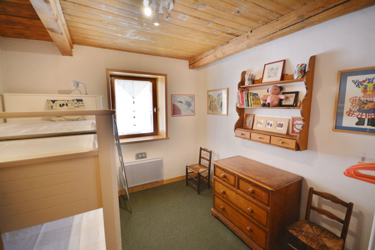 _lv_images__lot_0000010408_11_7042053 _lv_images__lot_0000010408_11_7042053