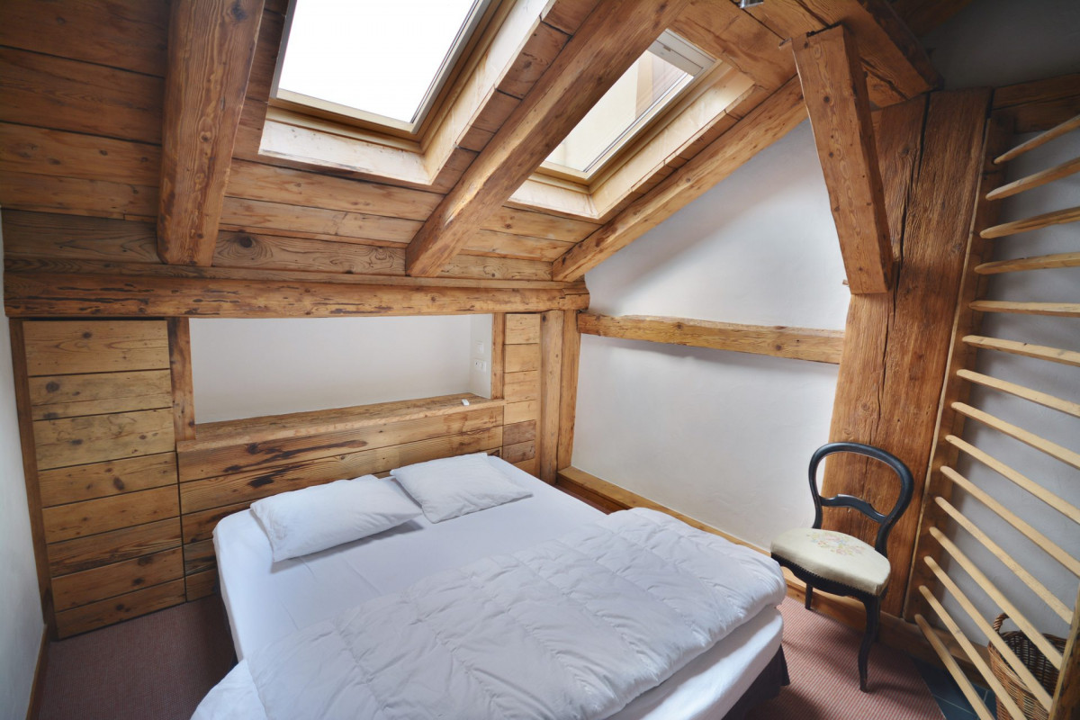 _lv_images__lot_0000010413_04_6611211