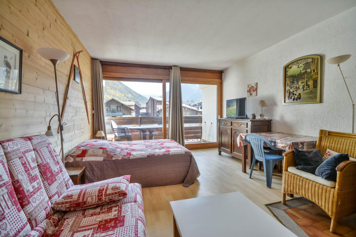 _lv_images__lot_0000050061_06_6885501