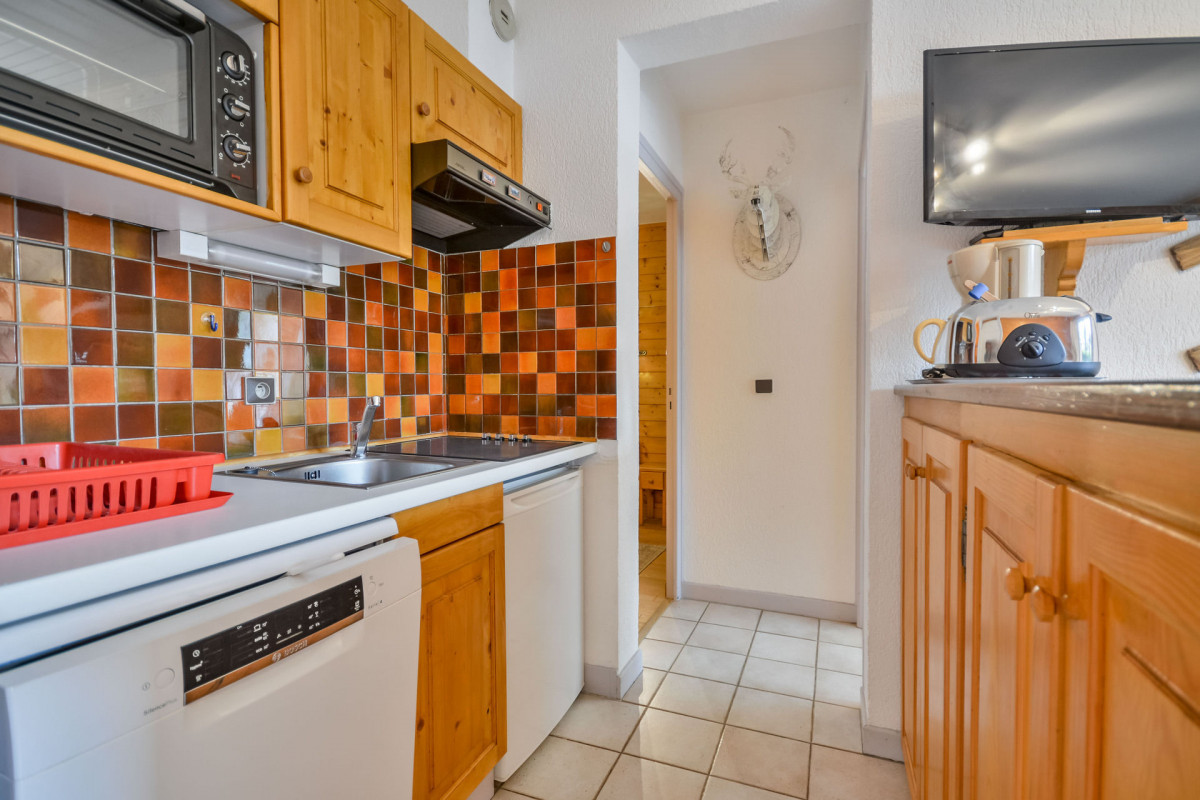 _lv_images__lot_0000060201_02_6729435 _lv_images__lot_0000060201_02_6729435