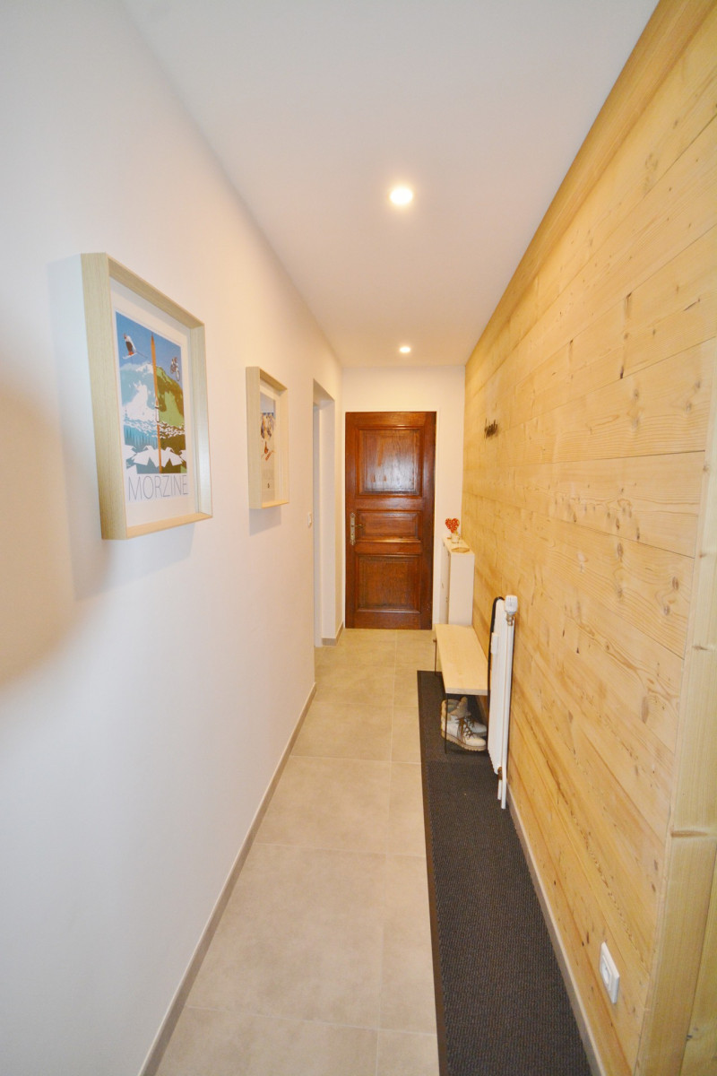 _lv_images__lot_0000100231_10_6600524