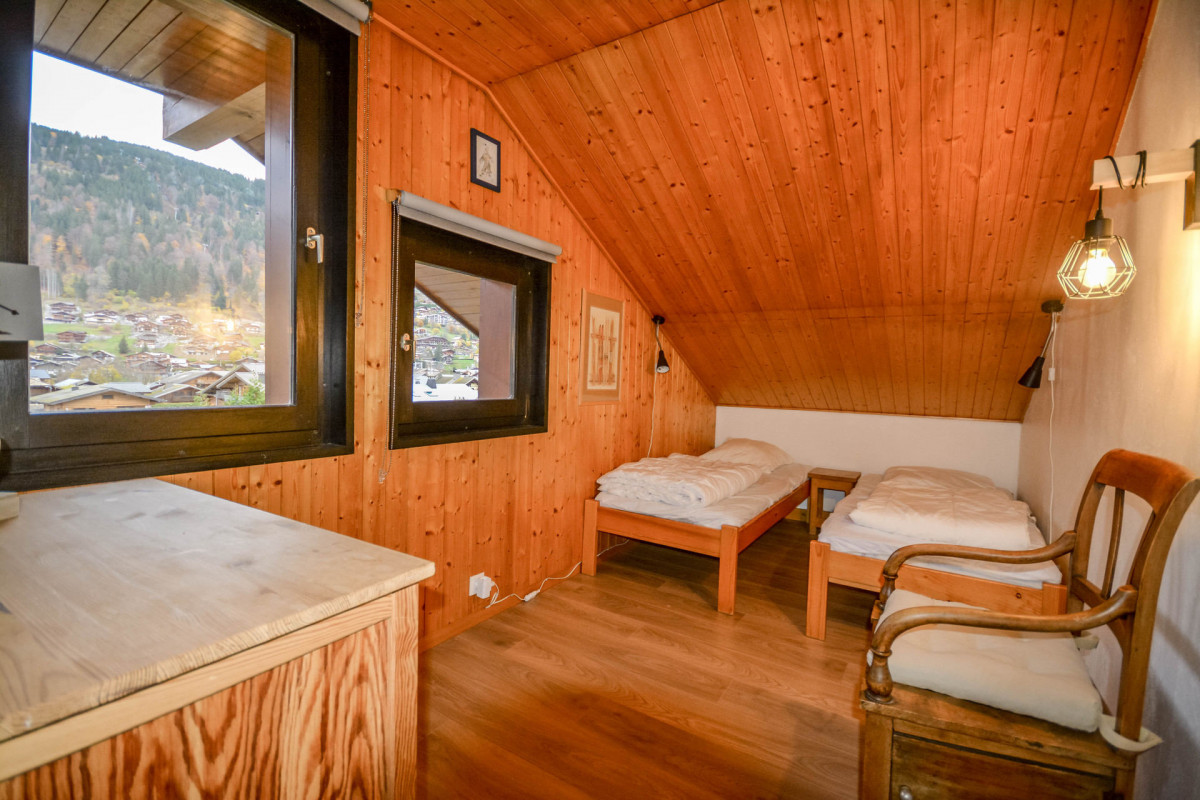 _lv_images__lot_0000150232_08_6786246