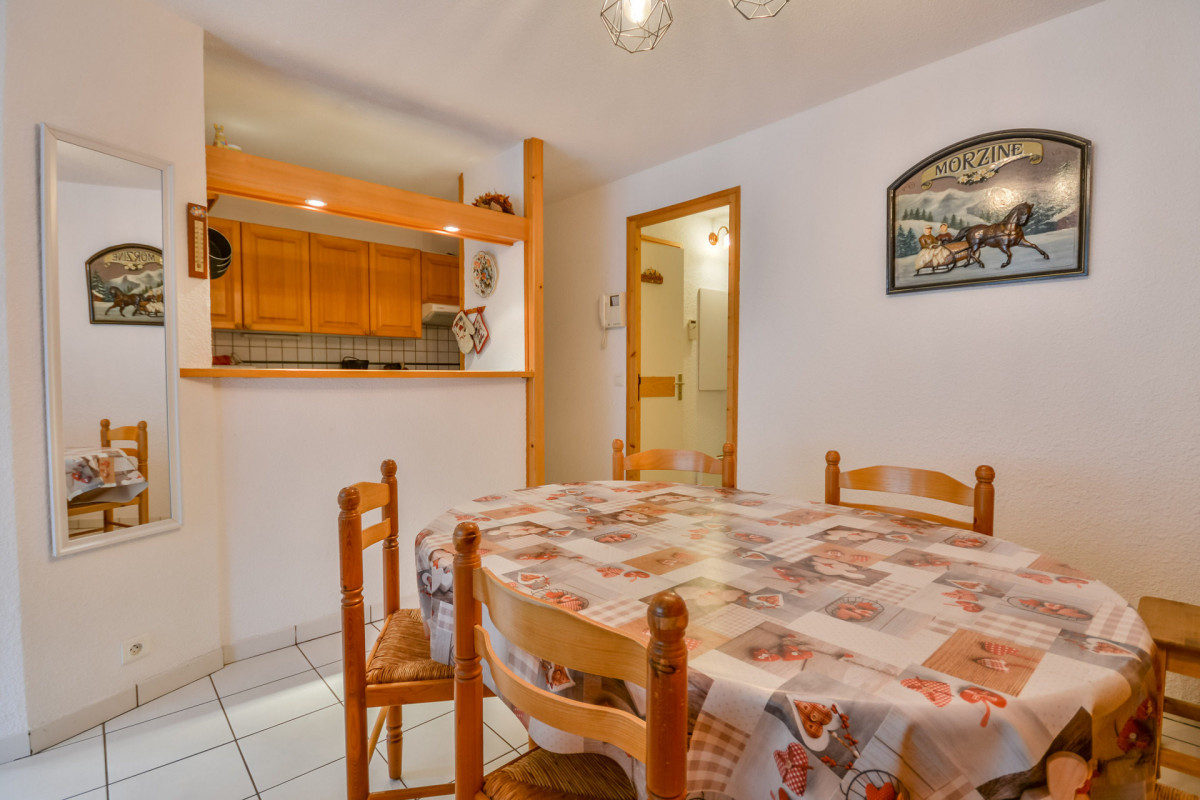 _lv_images__lot_0001020121_02_6999049 _lv_images__lot_0001020121_02_6999049