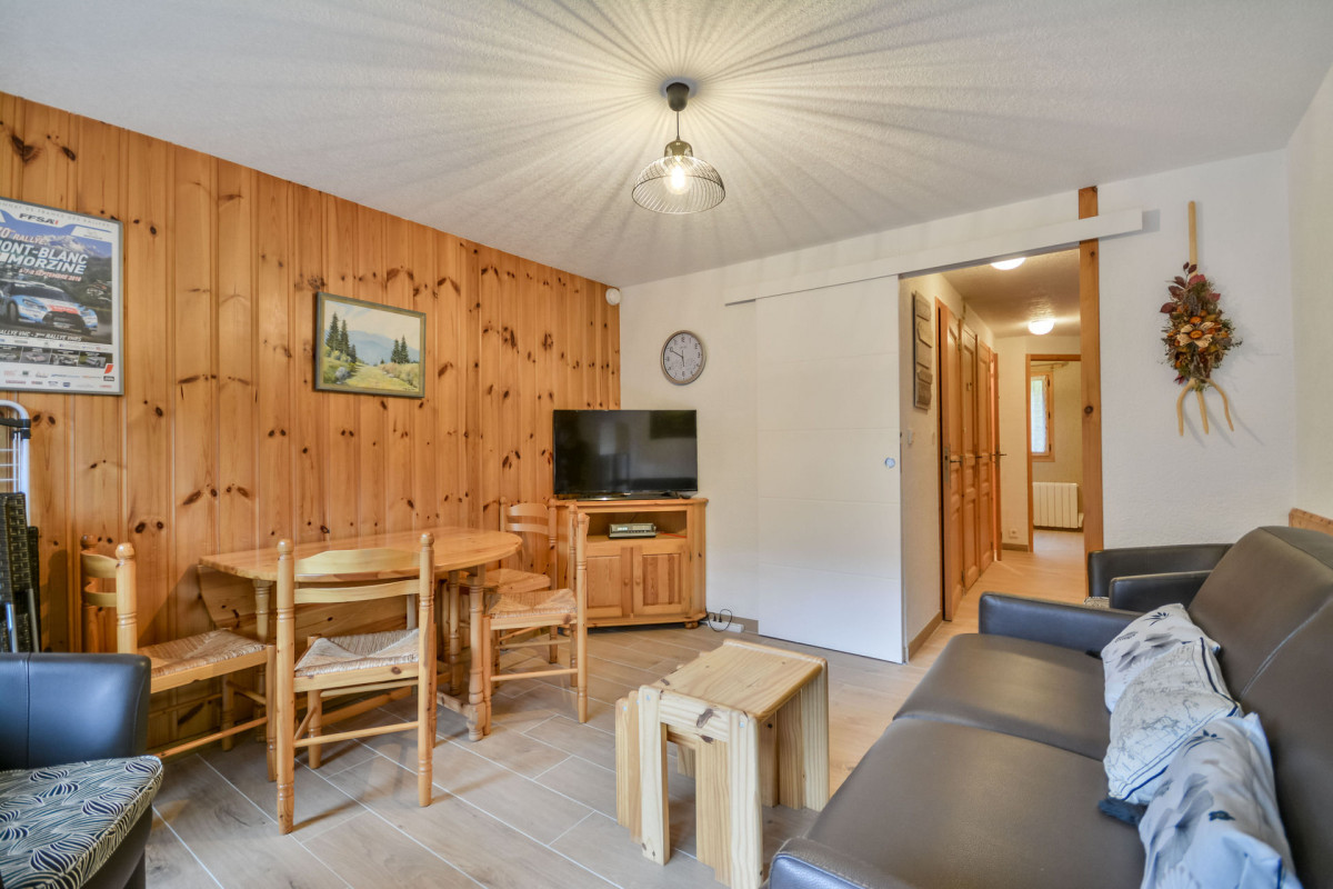 _lv_images__lot_0020392229_02_6881527