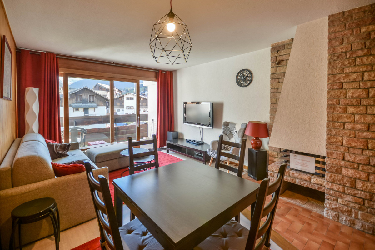 _lv_images__lot_0020392237_04_7140058