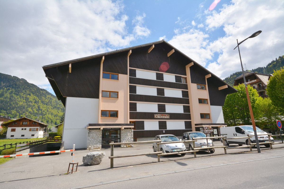 _lv_images__lot_0020392237_08_6779479