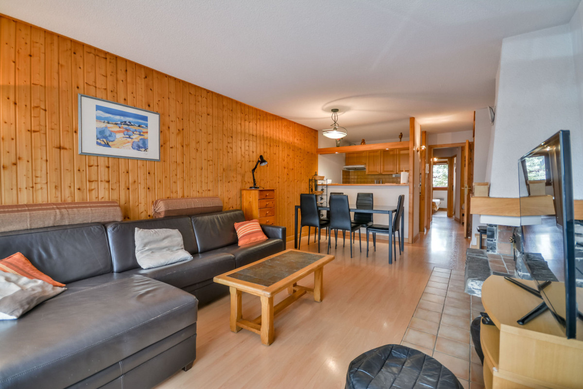 _lv_images__lot_0020392250_02_6718801