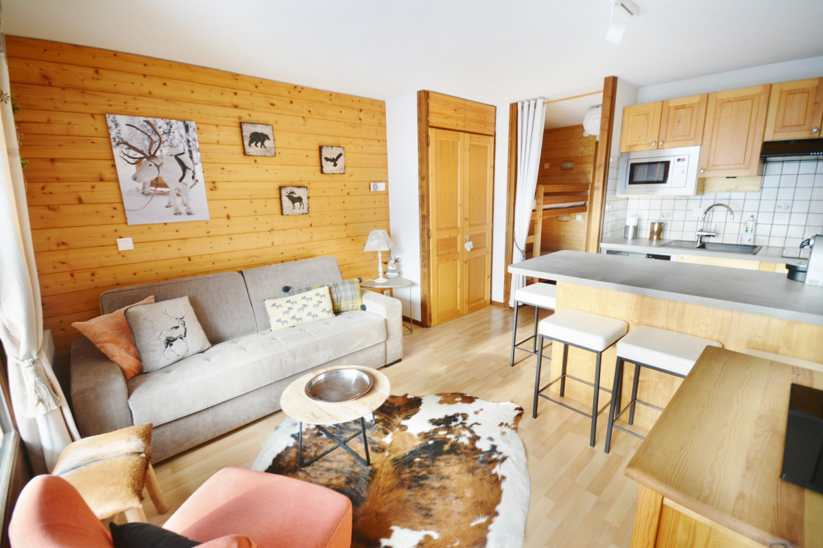 _lv_images__lot_0020392288_04_7249351