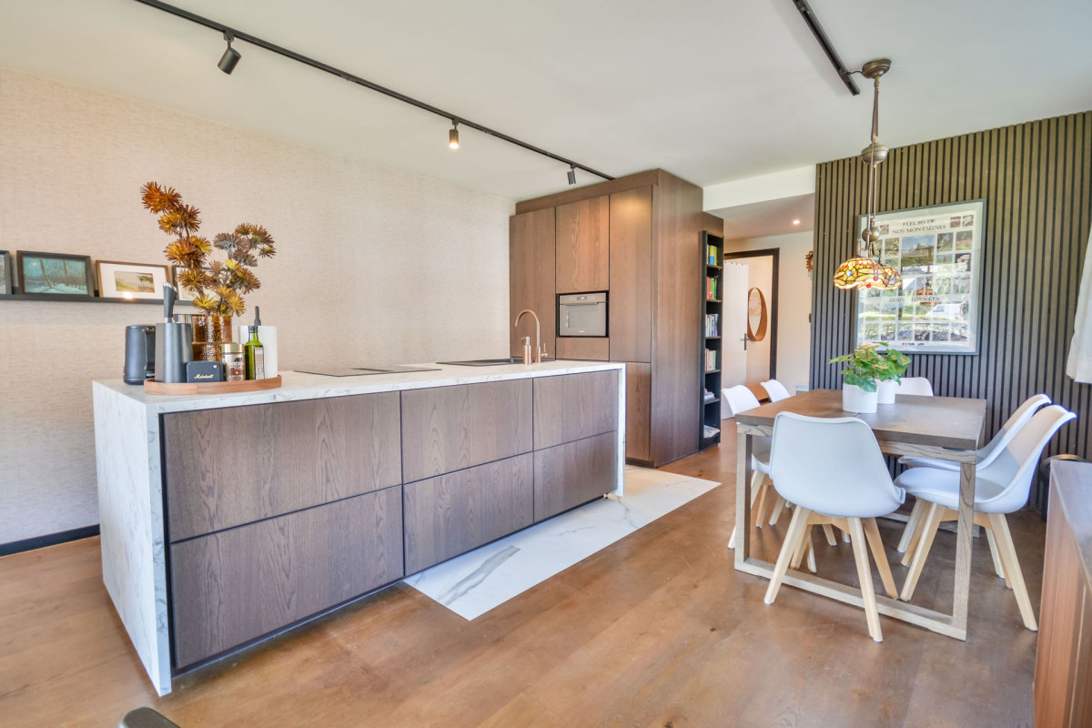 _lv_images__lot_0020392295_02_7104787