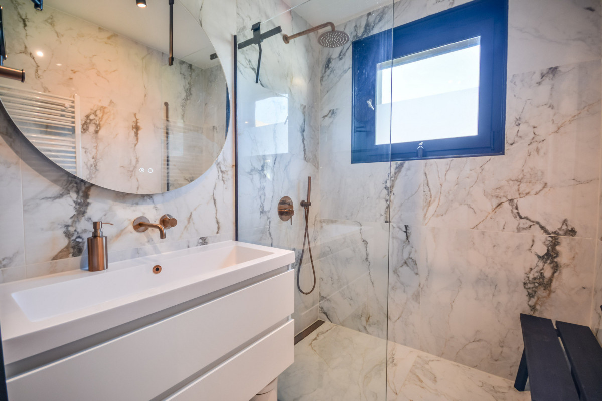 _lv_images__lot_0020392295_05_6715227