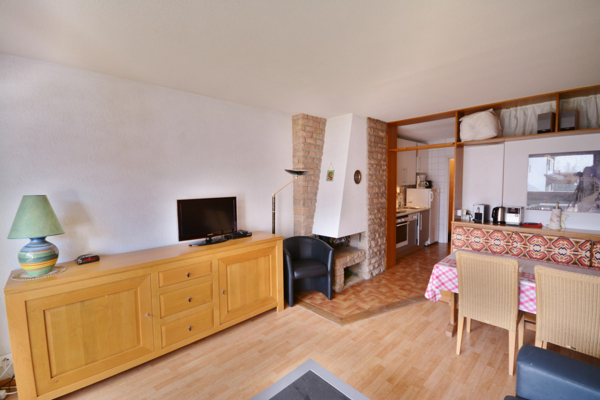 _lv_images__lot_0020392296_03_6604574 _lv_images__lot_0020392296_03_6604574