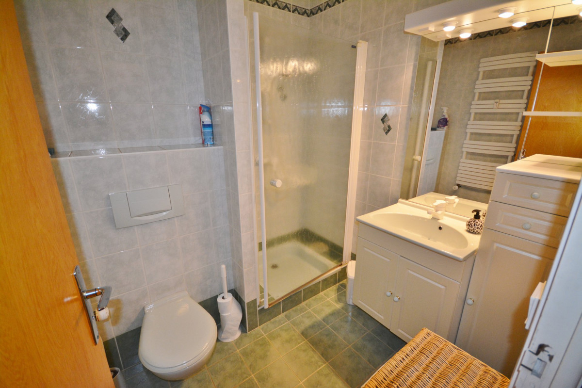 _lv_images__lot_0020392296_06_6824073