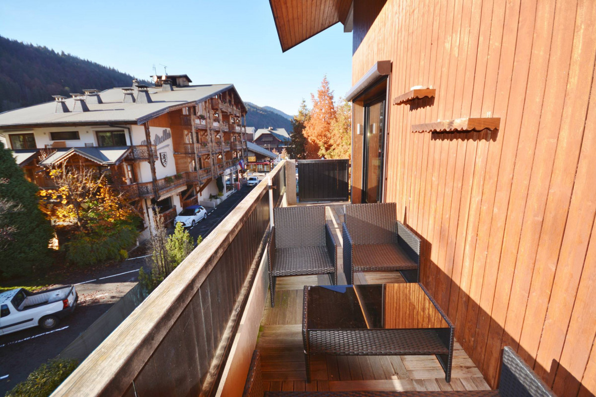 _lv_images__lot_0020392323_08_6896106