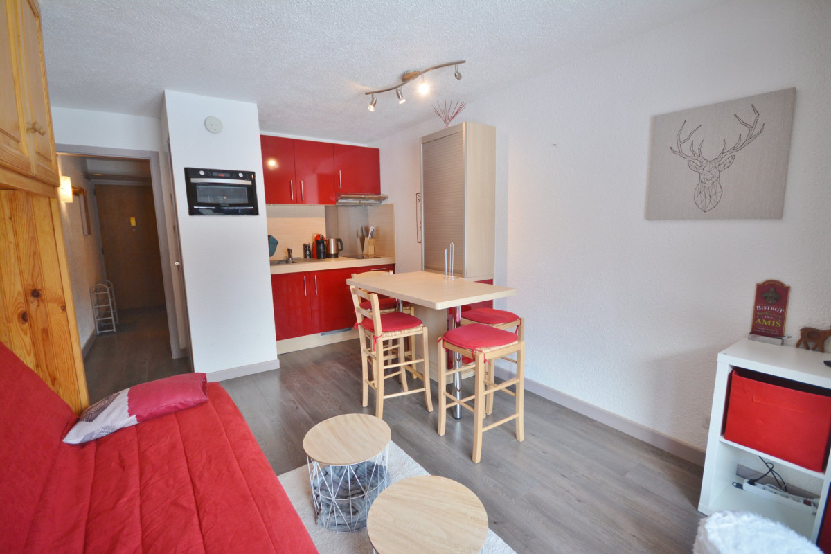 _lv_images__lot_0020392327_08_6779614