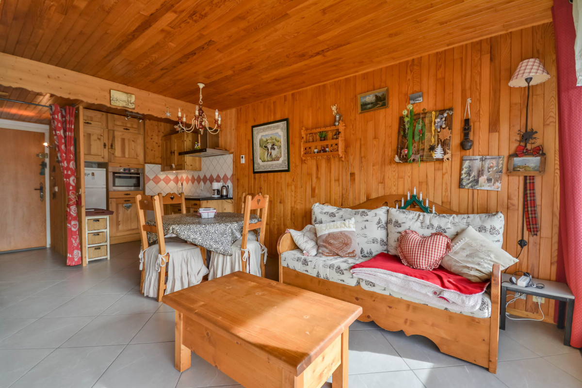 _lv_images__lot_0020392410_02_6787006