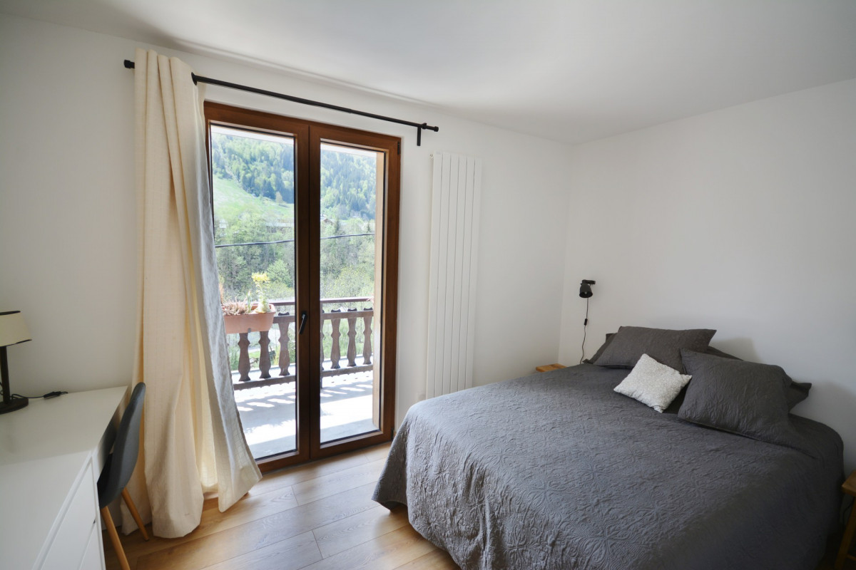 _lv_images__lot_0020392420_05_6899645