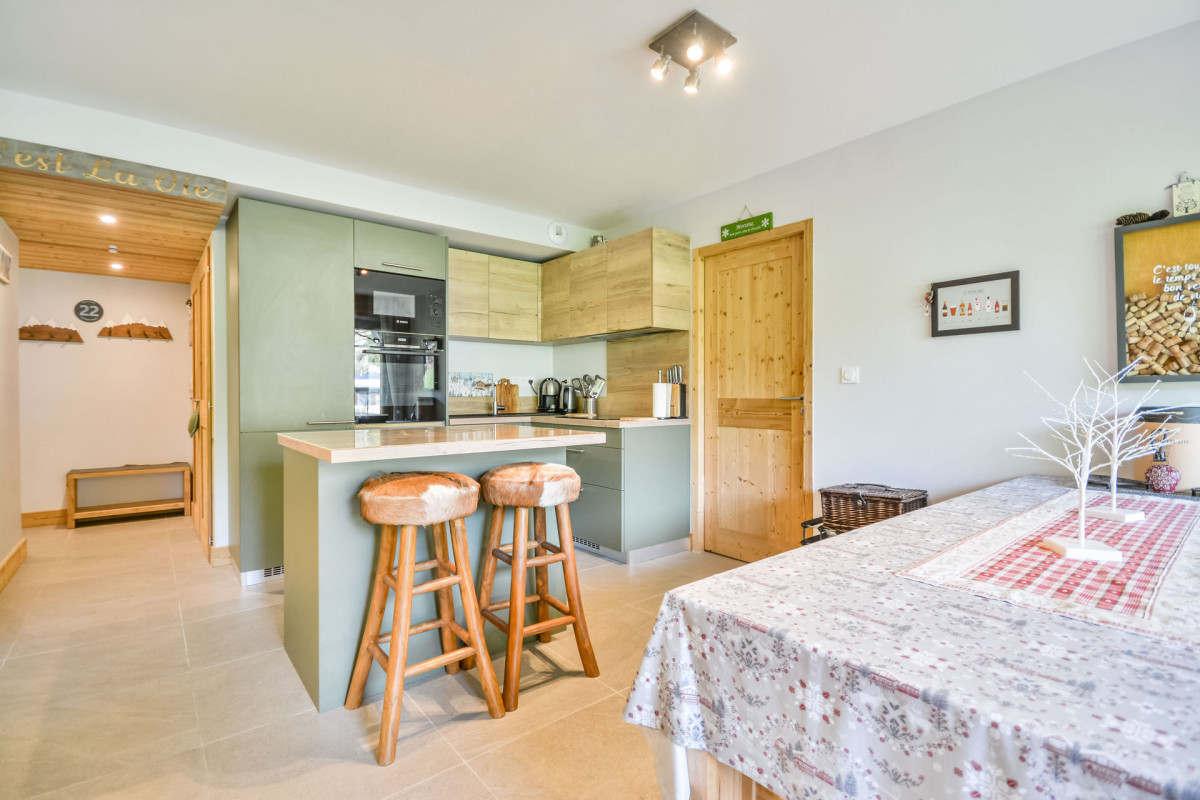 _lv_images__lot_0020392425_02_6892185