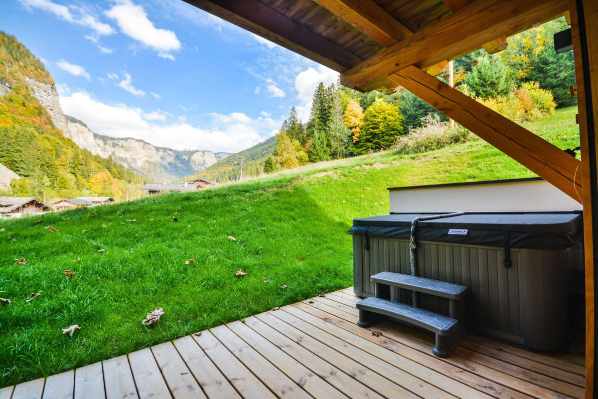 _lv_images__lot_0020392425_09_7245548