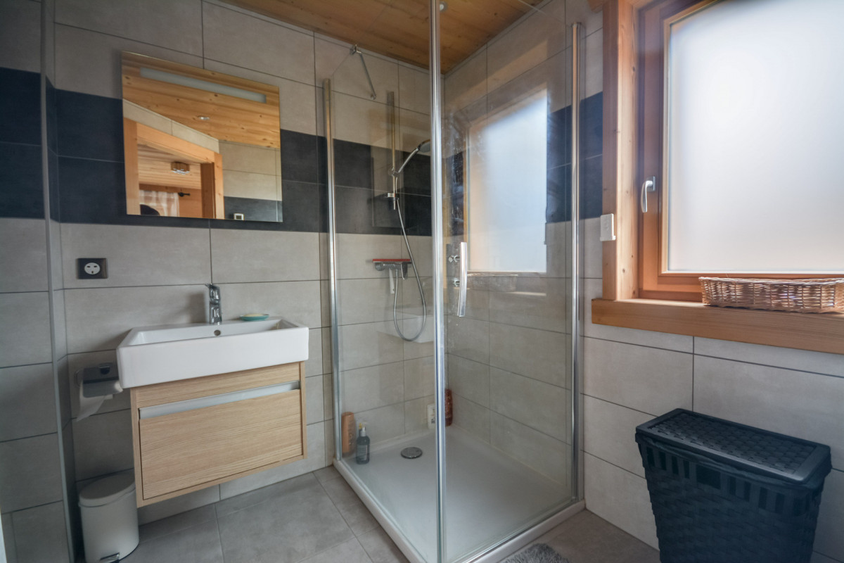 _lv_images__lot_0020392426_04_7026913