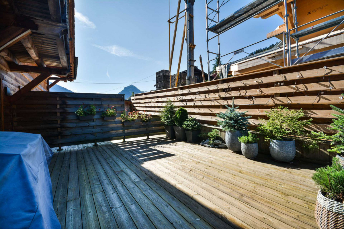 _lv_images__lot_0020392426_10_7026923