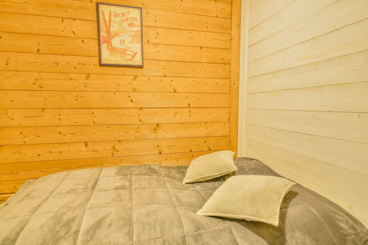 _lv_images__lot_0020392461_04_7167031 _lv_images__lot_0020392461_04_7167031