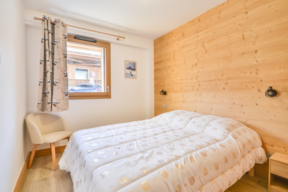 _lv_images__lot_0020392464_04_7150984