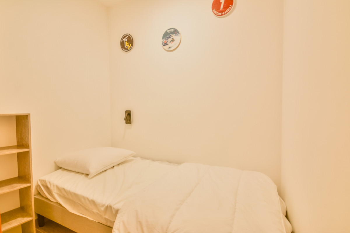 _lv_images__lot_0020392466_07_7046577