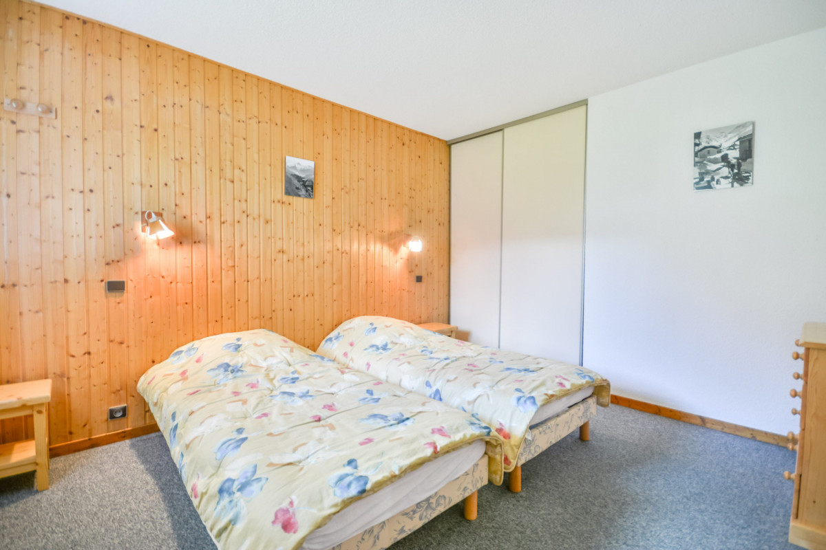 _lv_images__lot_0020392467_04_6699314