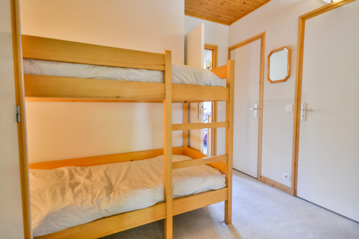 _lv_images__lot_0020392481_12_6931007