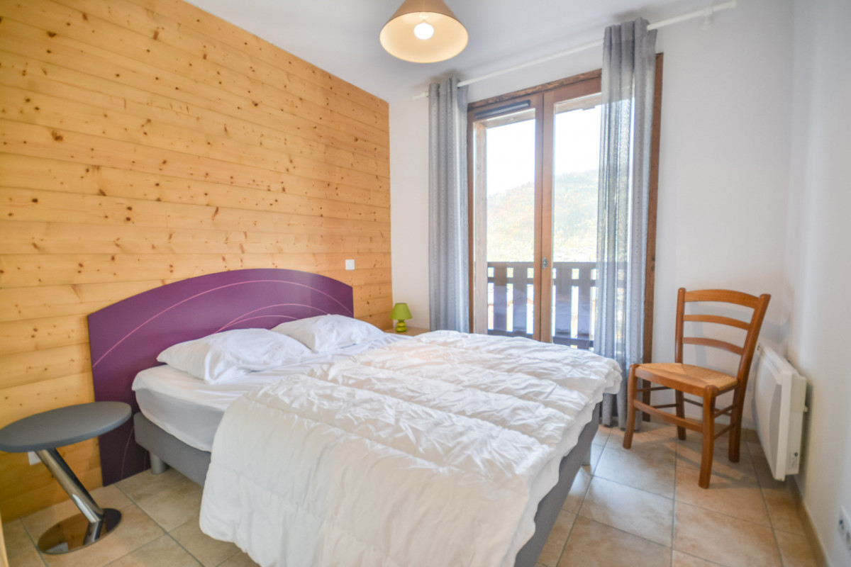 _lv_images__lot_0020392482_06_6923337