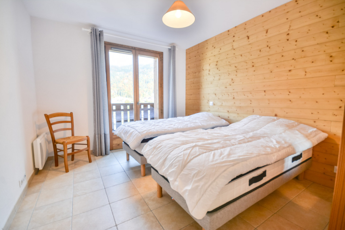 _lv_images__lot_0020392482_07_7097026