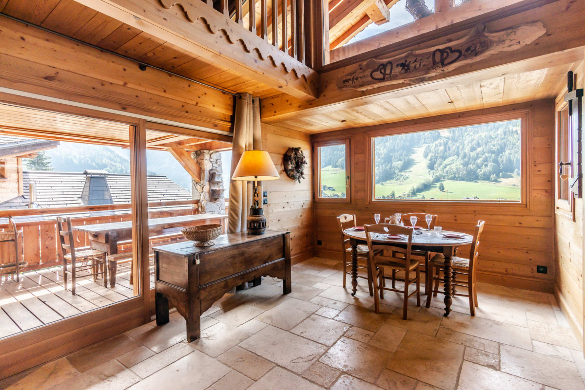 _lv_images__lot_0021200010_03_6889733