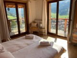 chambre-1-2-baies-vitrees-balcon-3818836