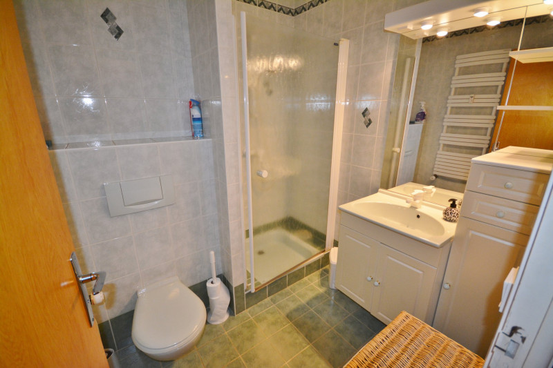 _lv_images__lot_0020392296_06_7155718