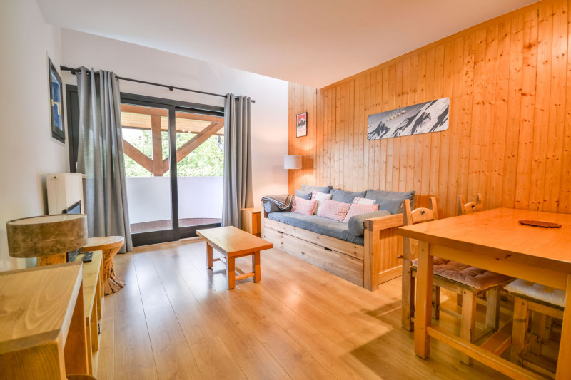 _lv_images__lot_0020392308_01_7054395