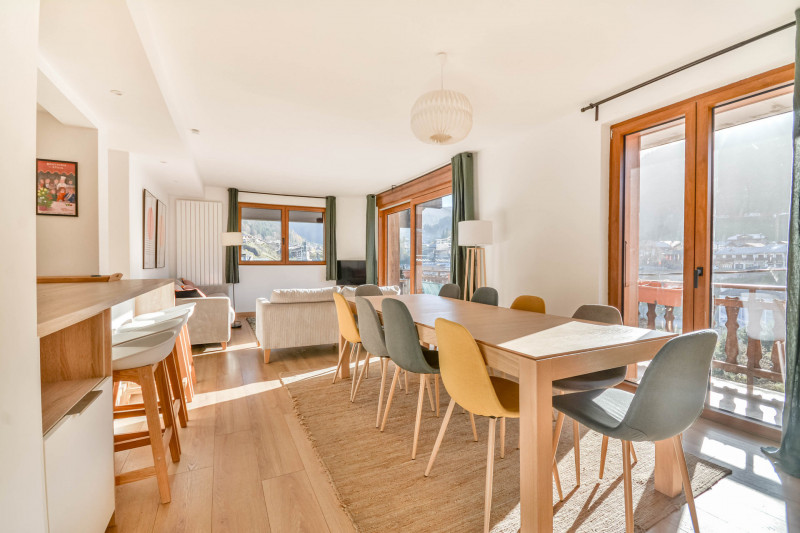 _lv_images__lot_0020392420_01_7057621