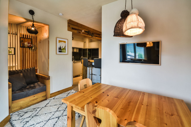 _lv_images__lot_0020392447_01_7708038