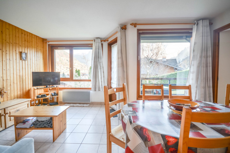 _lv_images__lot_0020392470_01_7108548