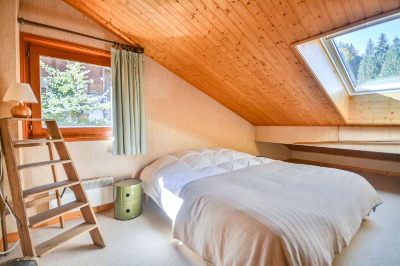 _lv_images__lot_0020392481_05_7151526